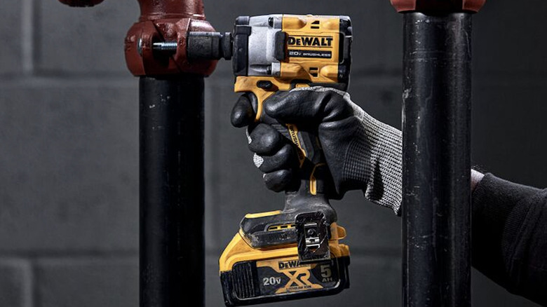 DeWalt Atomic drill in use