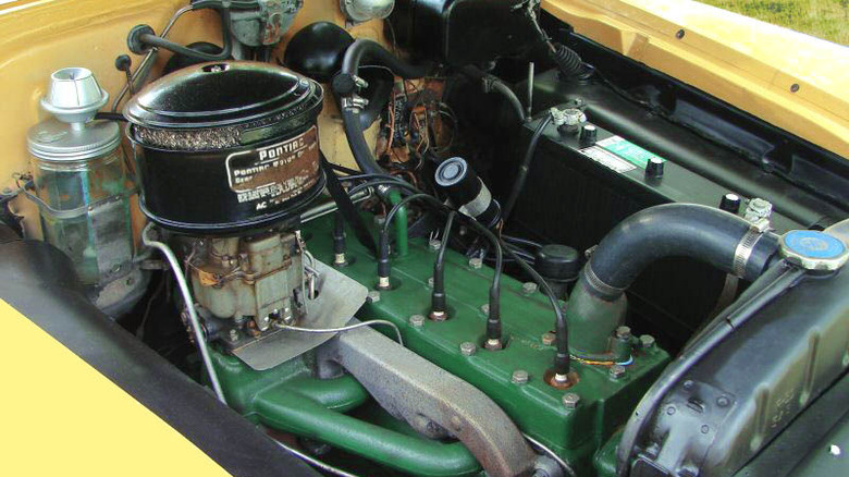 Pontiac straight eight engine