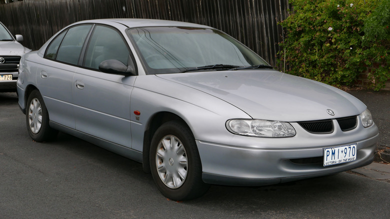 1999 Commodore Executive VT