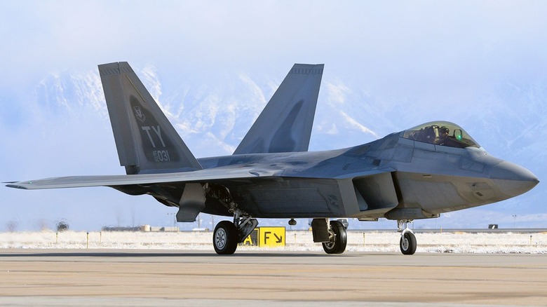 F-22 parked on runaway