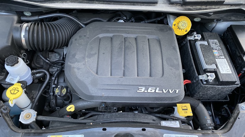 Chrysler 3.6L Pentastar V6 engine bay