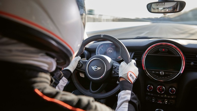 Dashboard of the Mini John Cooper Works GP displaying its top speed.