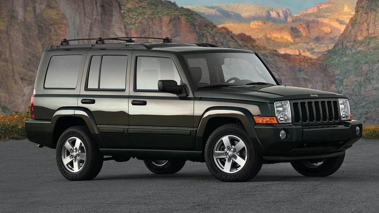 2006 Jeep Commander parked in mountains