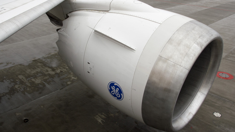 A GE jet engine on a Boeing 787