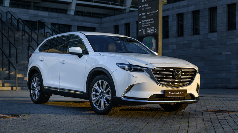 Mazda CX-9 front end