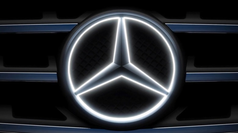 Mercedes Illuminated Star