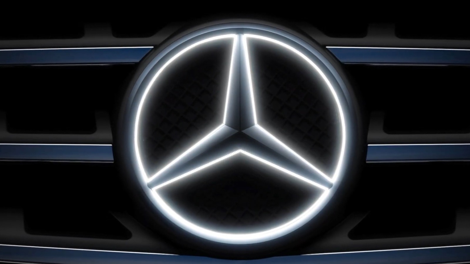 ¿Qué modelos de Mercedes vienen con un emblema iluminado?