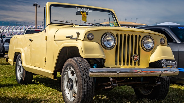 Jeepster Commando Roadster