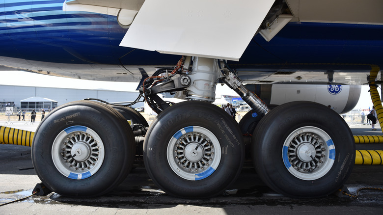 airplane tires