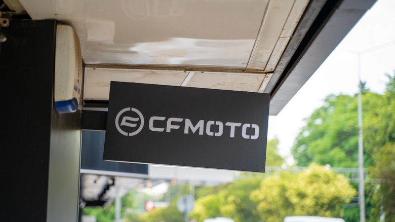 CFMOTO sign