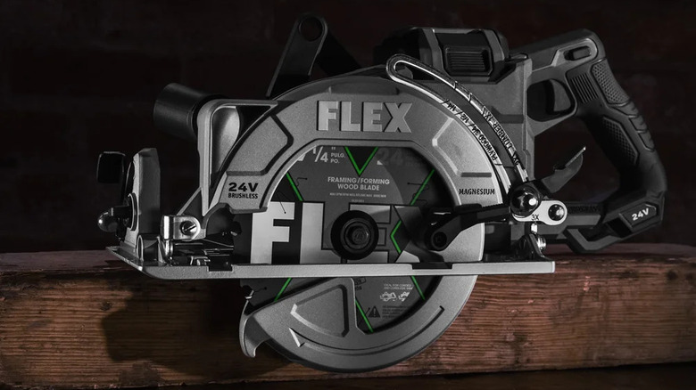 Flex 7.25-inch Rear Handle Circular Saw