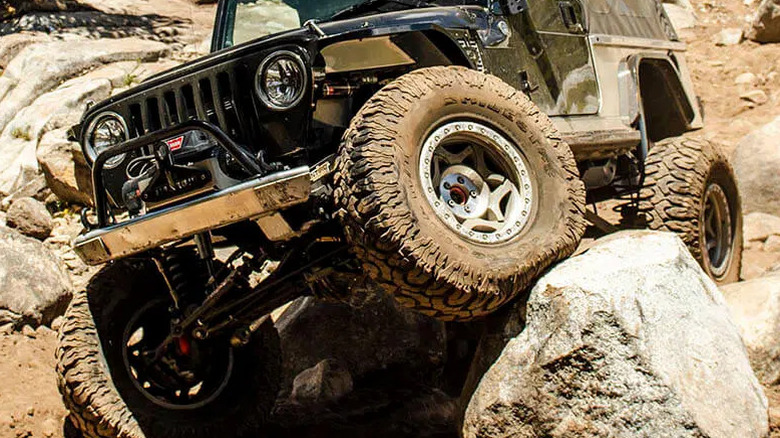 Jeep rock crawling with Milestar tires