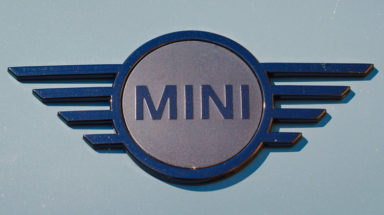 Mini Cooper logo