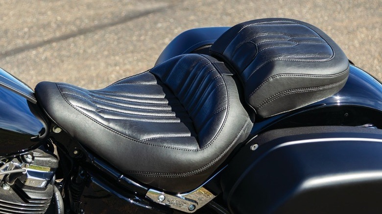 Harley with Sandard Touring seat