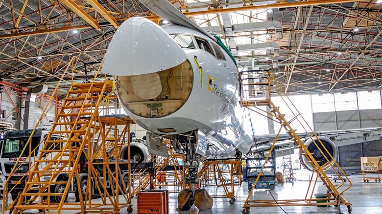 Boeing 757 maintenance