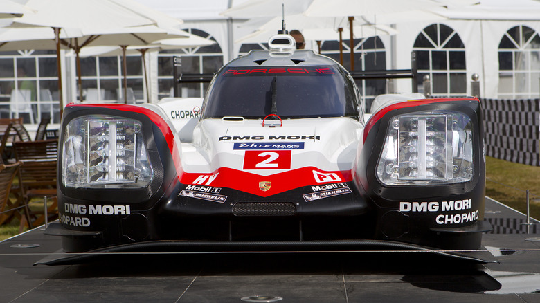 Porsche 919 race car front end