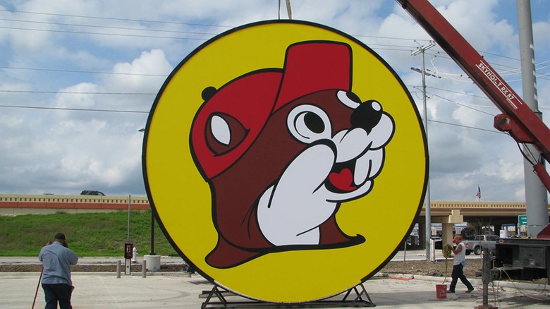 Buc-ee's sign