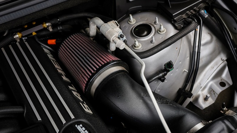 6.4L Hemi With Cold Air Intake