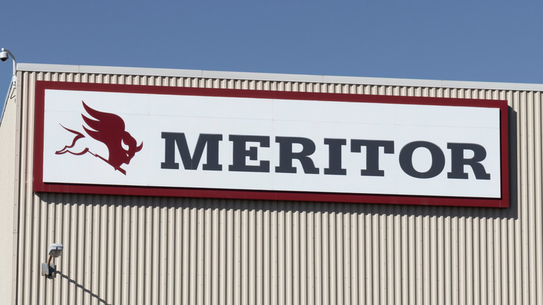 The Meritor logo on the side of a building.