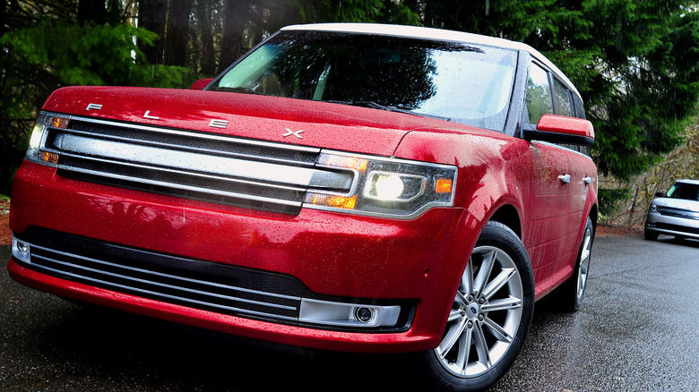 Red 2017 Ford Flex