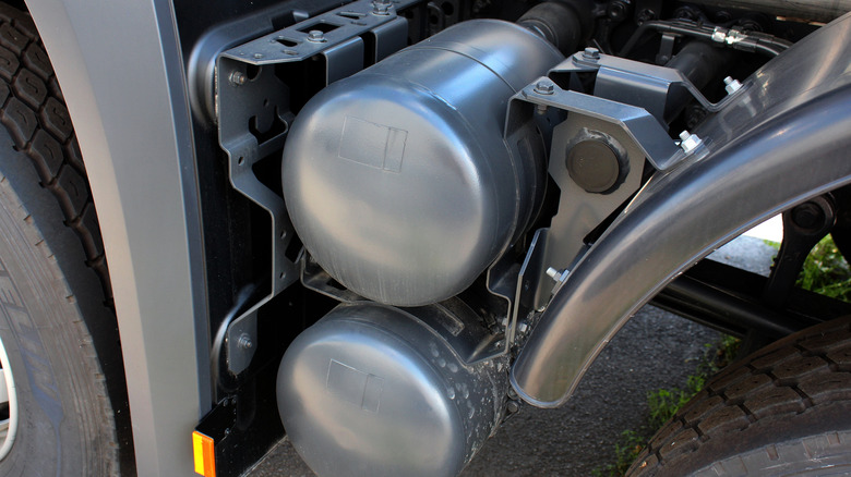 Truck air brake system