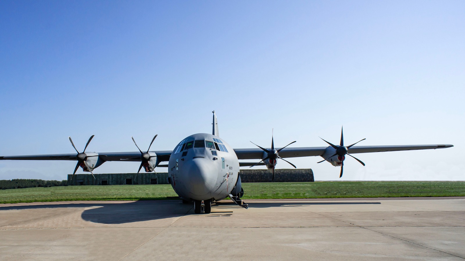 Though those who have only flown in the likes of Airbus A320s and Boeing 737s may never have even seen them in action, propellers are still an importa