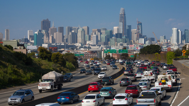 Drivers heading into San Francisco in traffic