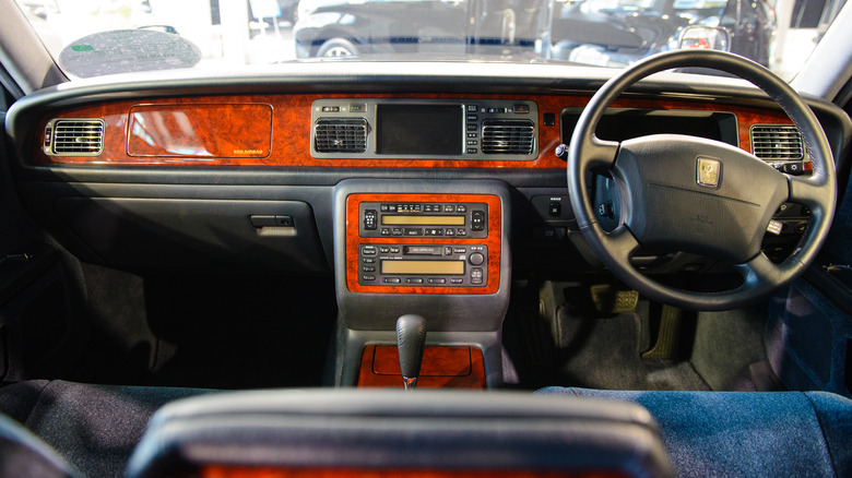 Toyota Century interior