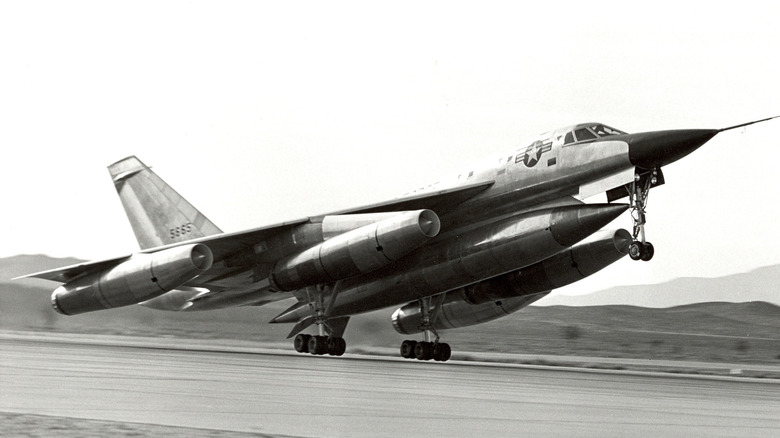 A Corvair B-58 taking off