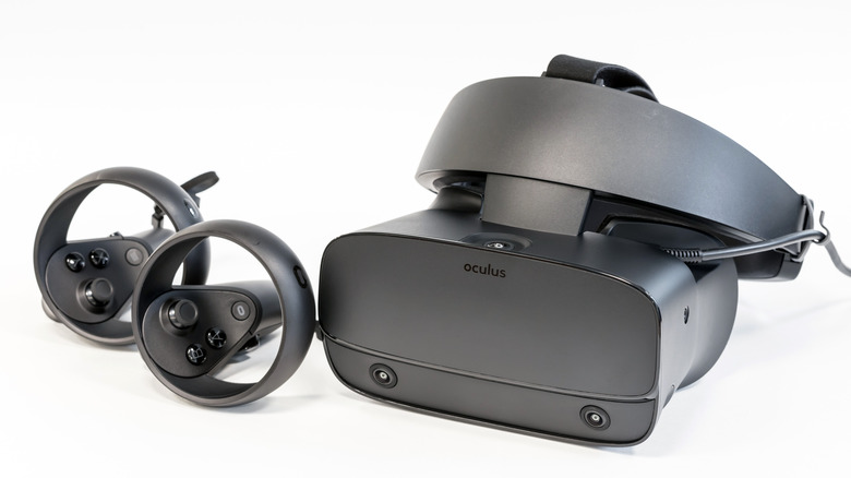 Oculus Rift headset and controllers