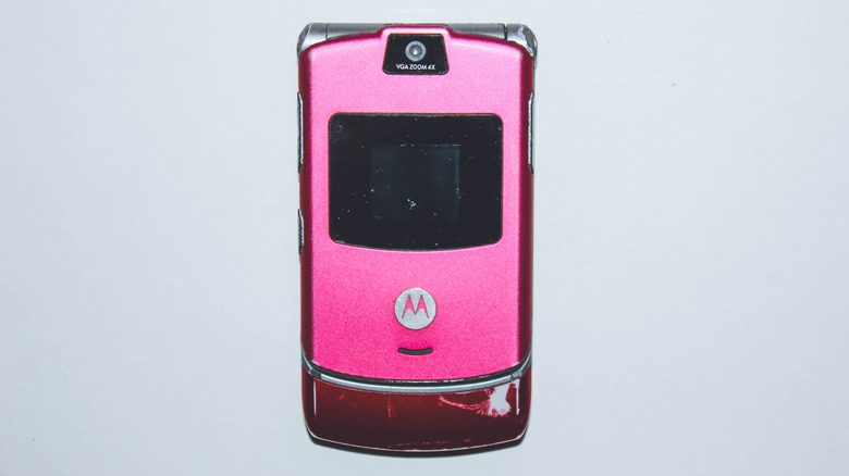 Motorola Razr in pink