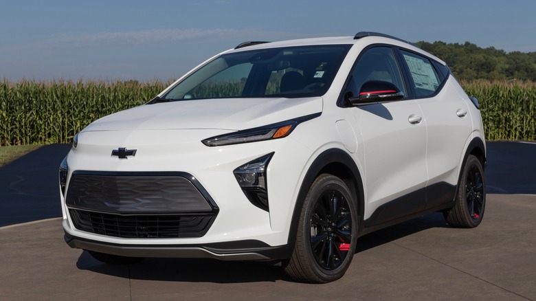 white chevy bolt