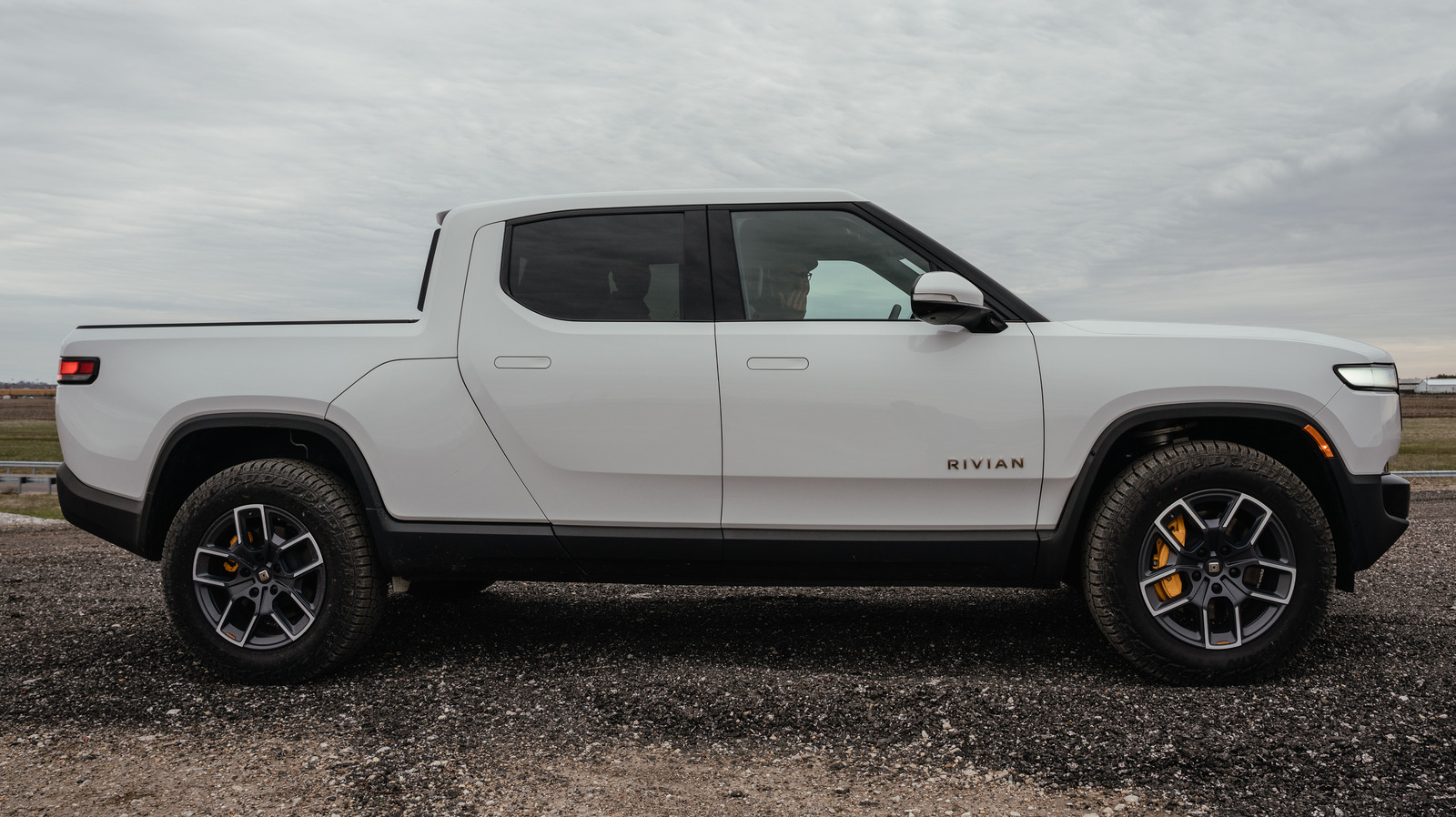 The Reason Behind Rivian’s Decision to Remove One of Its Most Impressive Features