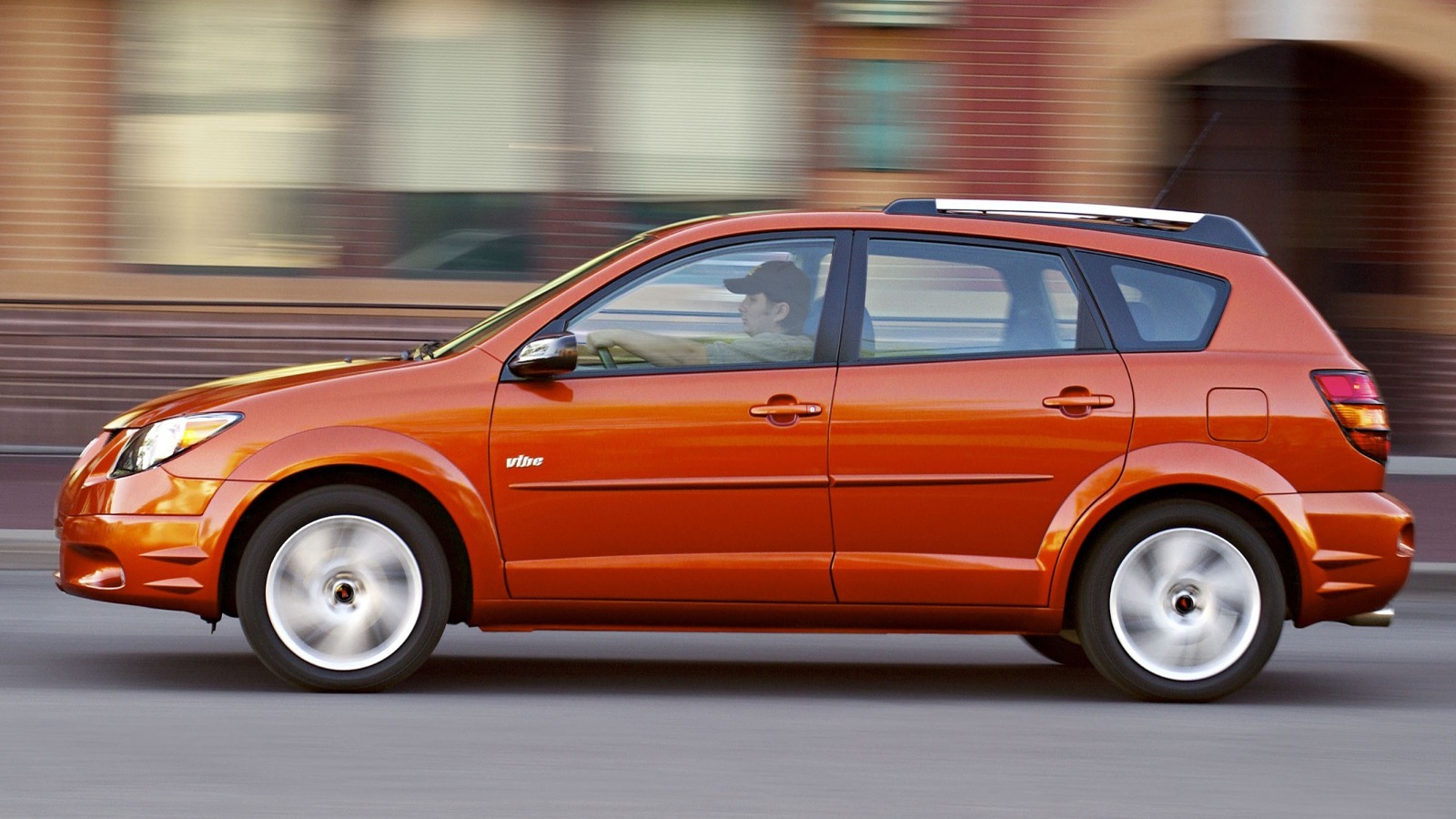 Why The Pontiac Vibe Was Discontinued