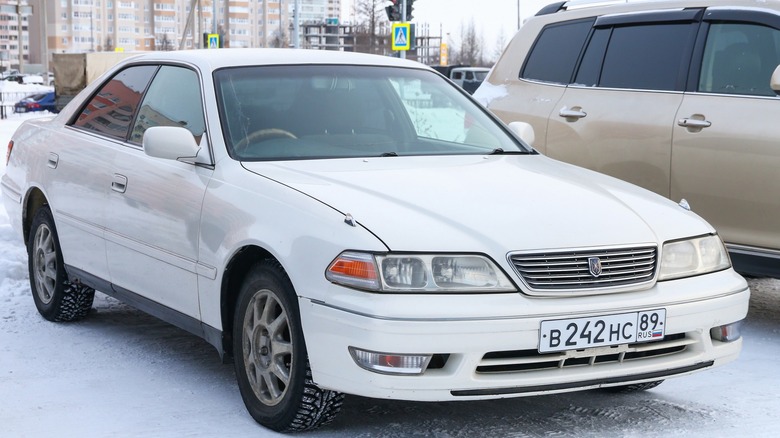 Toyota Mark II parked snow