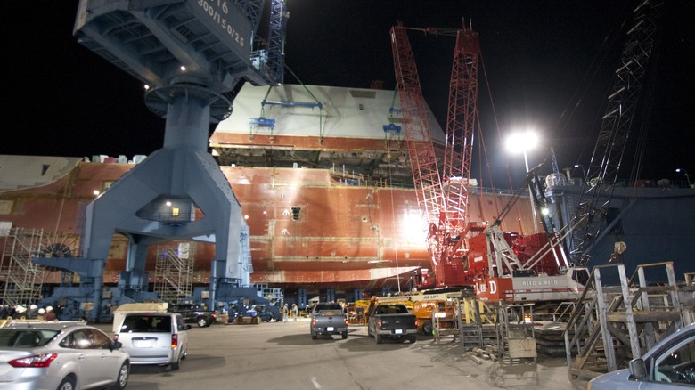 uss zumwalt destroyer construction bath iron works