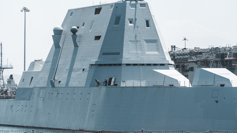 uss zumwalt close up