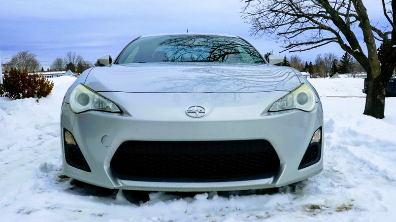 Scion FR-S front end parked snow