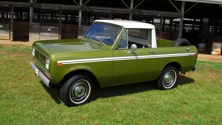 Front 3/4 static shot of the International Harvester Scout II