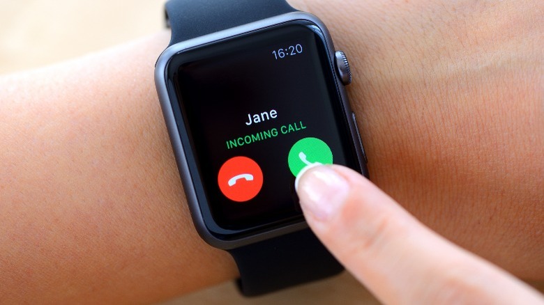 Answering a call on an Apple Watch