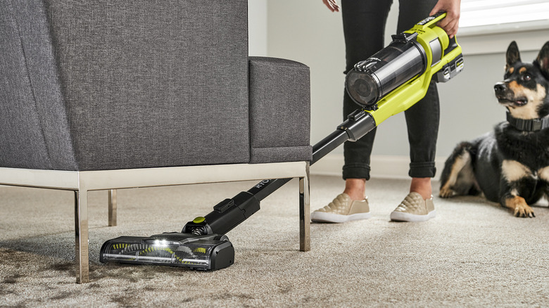 Ryobi vacuum in action