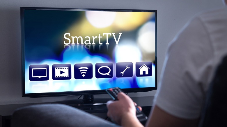 flipping through generic SmartTV menu