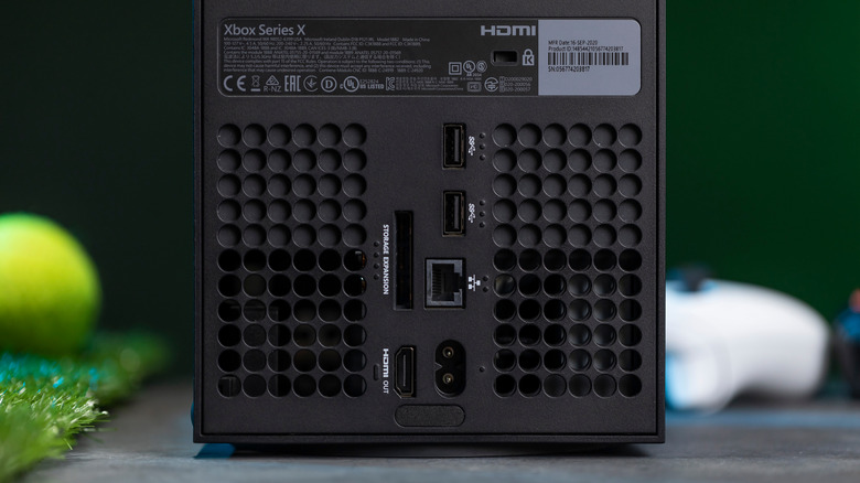 Xbox Series X rear panel