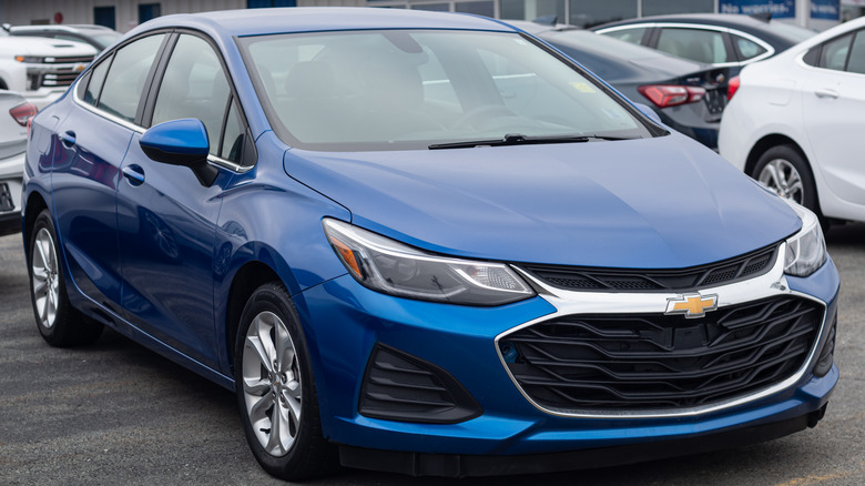 Chevrolet Cruze blue