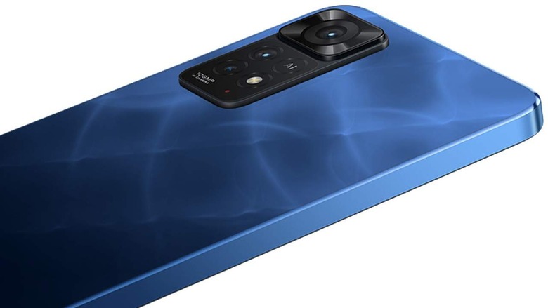 Redmi Note 11 side view