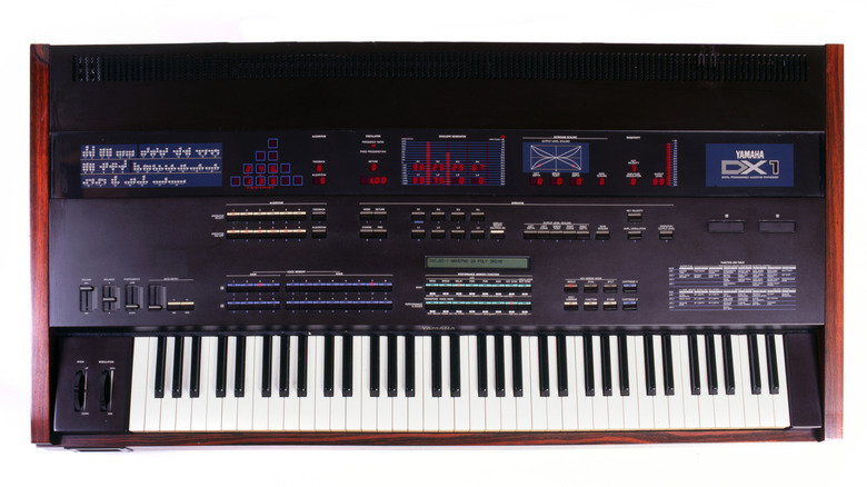 Yamaha DX1 synthesizer