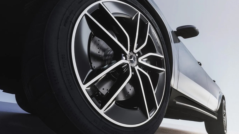 The wheels on a Mercedes GLE SUV