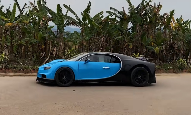 Bugatti Chiron replica driving