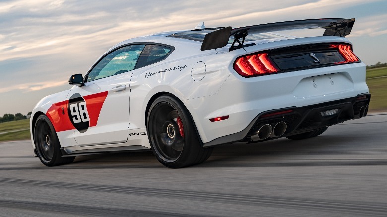 hennessey venom 1200 mustang gt500 on track