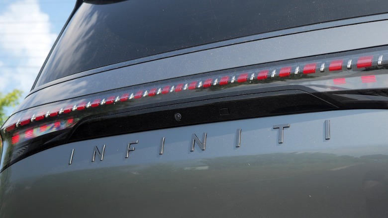 Infiniti rear logo